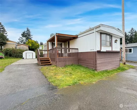 22014 29th Ave S #14, Des Moines, WA 98198