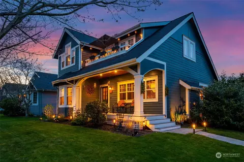 4754 N Golf Course Dr, Blaine, WA 98230