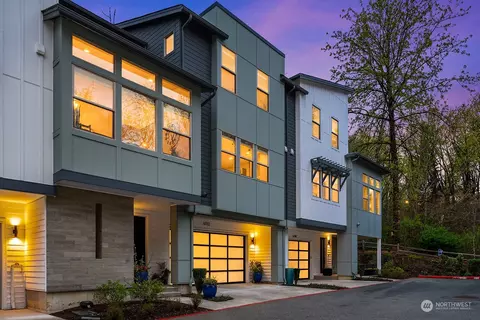 6722 137th Pl SE #9 F-2, Newcastle, WA 98059