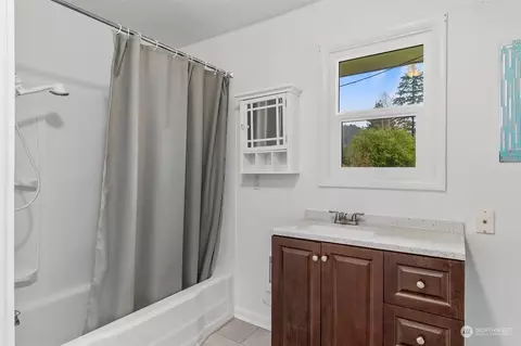 Bath - 434 Third St, Morton, WA 98356 photo 1 of 3