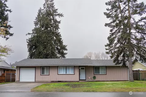 8711 Skokomish Way NE, Olympia, WA 98516
