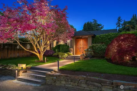 1834 9th St W, Kirkland, WA 98033