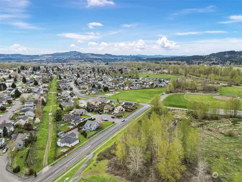 View/Area - 506 Alexander Ct NW, Orting, WA 98360 photo 4 of 5