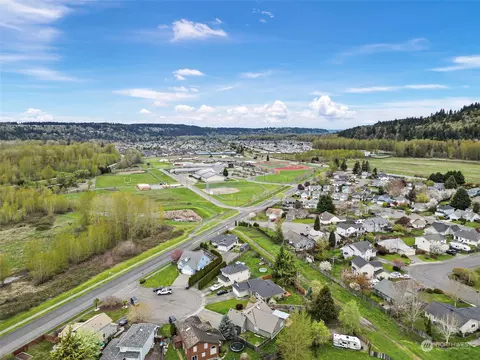 View/Area - 506 Alexander Ct NW, Orting, WA 98360 photo 3 of 5