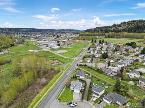 View/Area - 506 Alexander Ct NW, Orting, WA 98360 photo 2 of 5