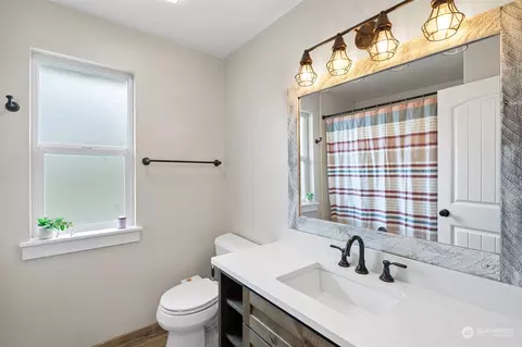 Bath - 506 Alexander Ct NW, Orting, WA 98360 photo 2 of 2