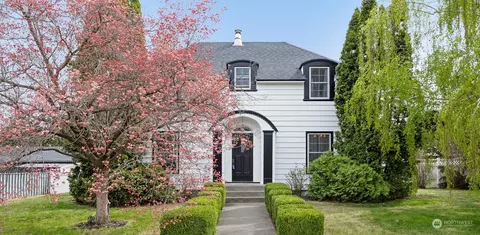 294 NE Deccio Rd, College Place, WA 99324
