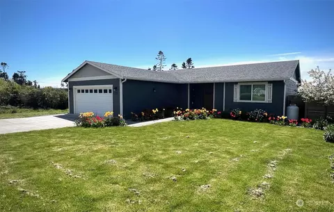 737 El Gato St, Coupeville, WA 98239