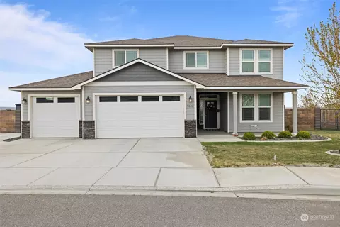 7002 Ithaca St, West Richland, WA 99353