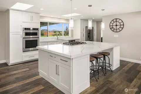 Kitchen - 44921 283 Ave SE, Enumclaw, WA 98022 photo 1 of 4