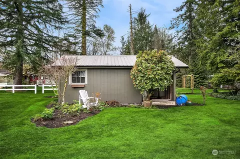 Exterior - 44921 283 Ave SE, Enumclaw, WA 98022 photo 4 of 9