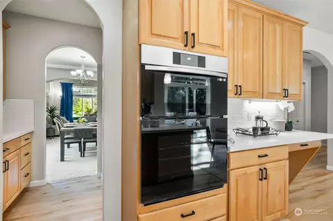 Kitchen - 2732 233rd Pl SE, Bothell, WA 98021 photo 2 of 9