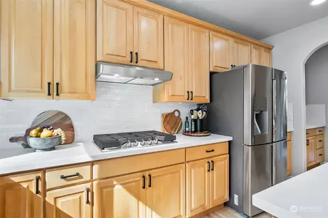 Kitchen - 2732 233rd Pl SE, Bothell, WA 98021 photo 7 of 9