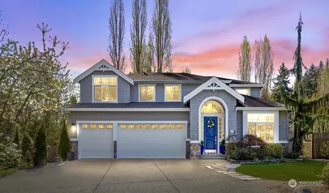 Exterior - 2732 233rd Pl SE, Bothell, WA 98021 photo 2 of 5
