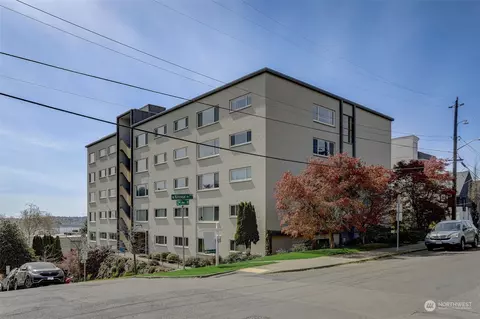 919 2nd Ave W #203, Seattle, WA 98119