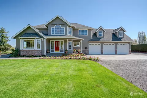 5030 Waschke Rd, Bellingham, WA 98226