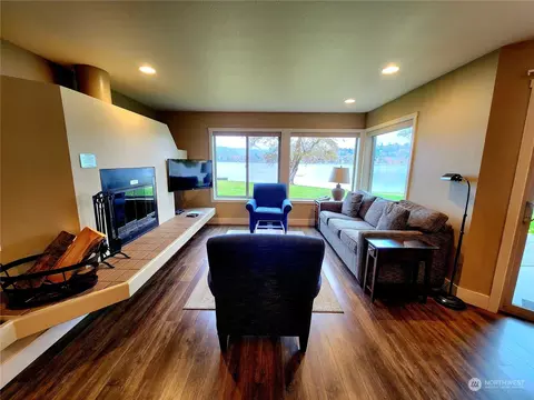 1 Beach 588-o, Manson, WA 98831