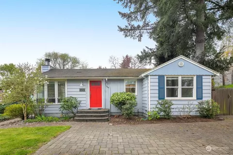 2013 NE 98th St, Seattle, WA 98115