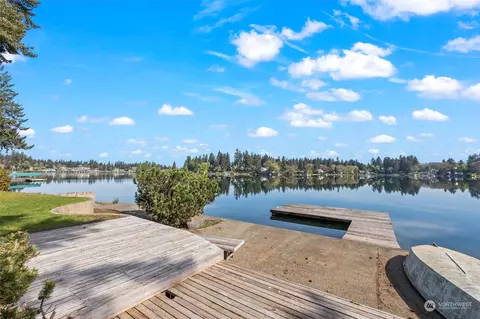 51 Lagoon Ln N, Lakewood, WA 98498