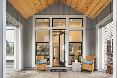 10310 135th Cir NE, Kirkland, WA 98033