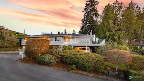 2714 Saratoga Ln, Everett, WA 98203
