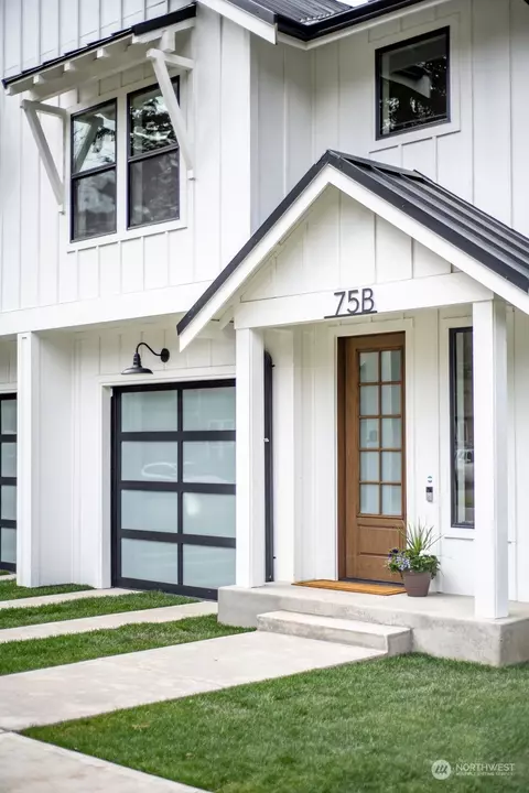 75 5th Ave NE #B, Issaquah, WA 98027