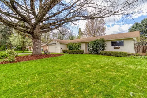 1966 Scarpelli St, Walla Walla, WA 99362