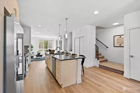 Kitchen - 17905 35th Ave SE #A1, Bothell, WA 98012 photo 3 of 6