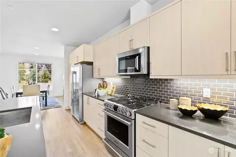 Kitchen - 17905 35th Ave SE #A1, Bothell, WA 98012 photo 2 of 6