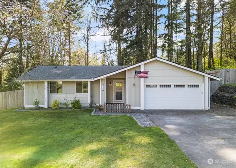 1025 NE Coco Ct, Bremerton, WA 98311
