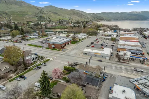 View/Area - 307 E Wapato Ave, Chelan, WA 98816 photo 3 of 5