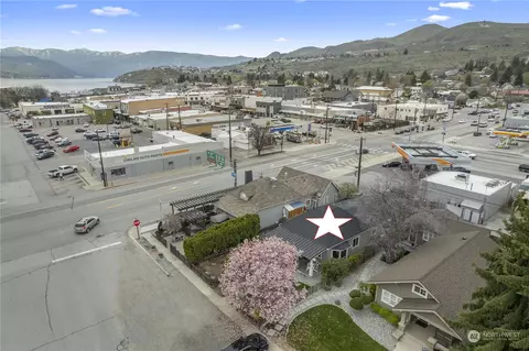 View/Area - 307 E Wapato Ave, Chelan, WA 98816 photo 1 of 5