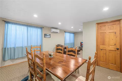 Dining - 307 E Wapato Ave, Chelan, WA 98816 photo 2 of 2
