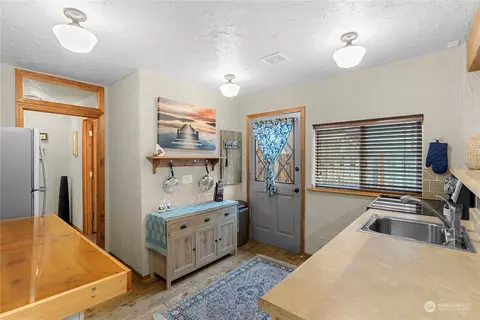 Other - 307 E Wapato Ave, Chelan, WA 98816 photo 3 of 4