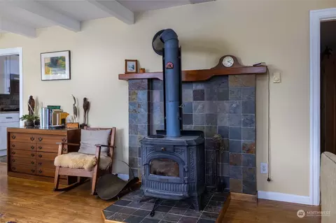 Living - 16244 Field Rd, Bow, WA 98232 photo 2 of 2