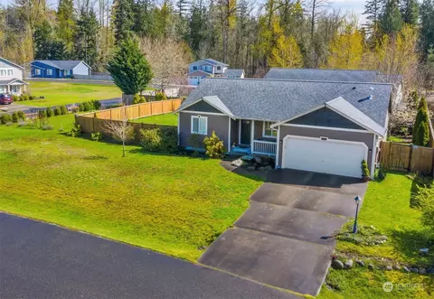 702 Myers St SE, Rainier, WA 98576