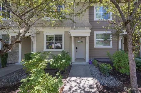 7525 129th Pl SE #E103, Newcastle, WA 98056