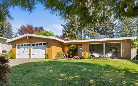16714 NE 5th Pl, Bellevue, WA 98008