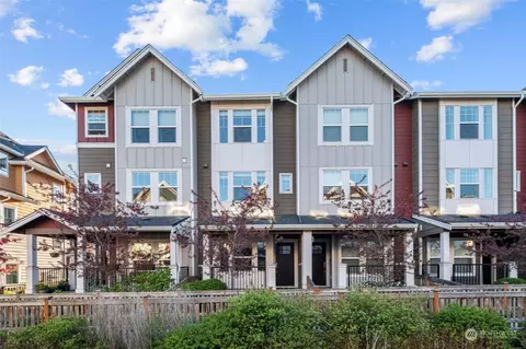 3430 SW Graham St #905, Seattle, WA 98126