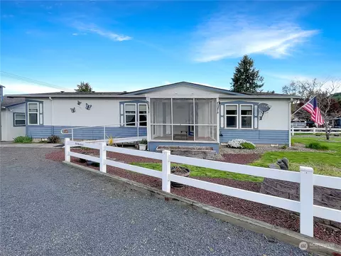 101 Madison St, Ryderwood, WA 98581