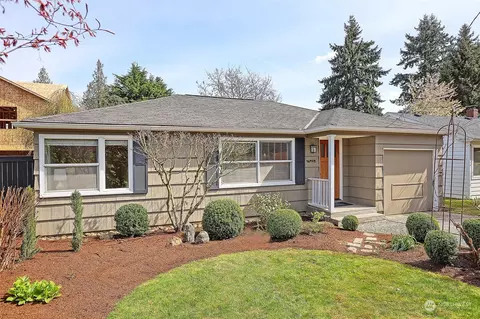 16742 Linden Ave N, Shoreline, WA 98133