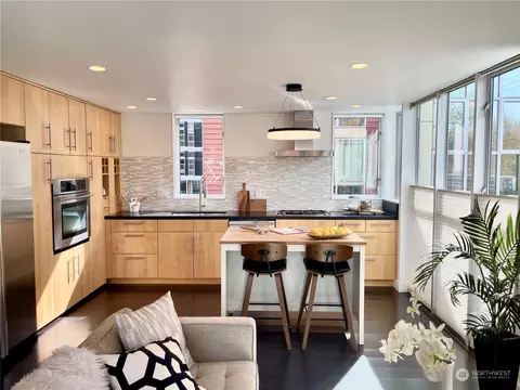 3615 Phinney Ave N #A, Seattle, WA 98103