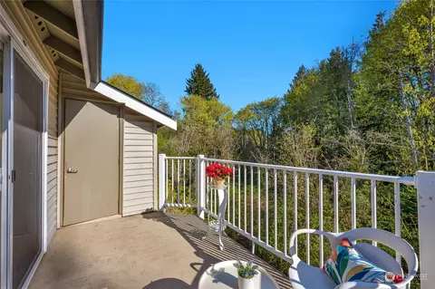 Exterior - 16101 Bothell Everett Hwy #C304, Mill Creek, WA 98012 photo 4 of 5