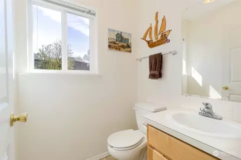 Bath - 27 Sullivan Pl, Walla Walla, WA 99362 photo 1 of 3