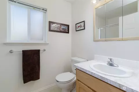 Bath - 27 Sullivan Pl, Walla Walla, WA 99362 photo 3 of 3