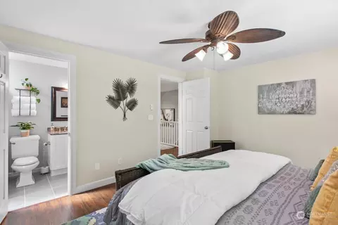 Bedroom - 16905 17th Ave SE, Bothell, WA 98012 photo 2 of 4