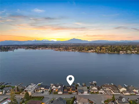 127 N Davies Rd, Lake Stevens, WA 98258