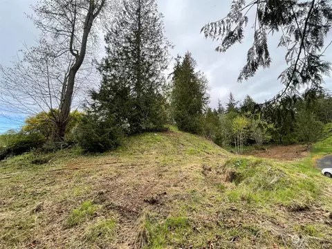 34600 Hood Canal Dr NE, Kingston, WA 98346