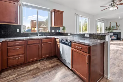 Kitchen - 20014 45th Ln E, Spanaway, WA 98387 photo 5 of 5