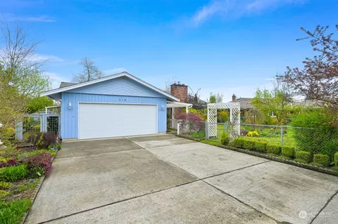 518 Brook Way, Lynden, WA 98264